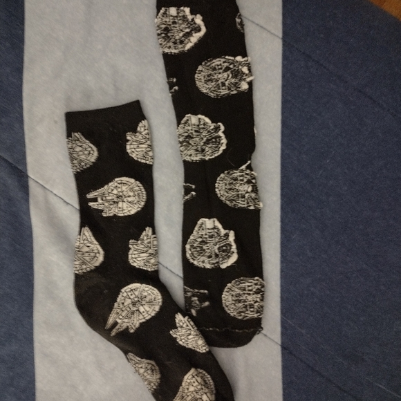 *STAR WARS* Millennium Falcon socks - Picture 4 of 4
